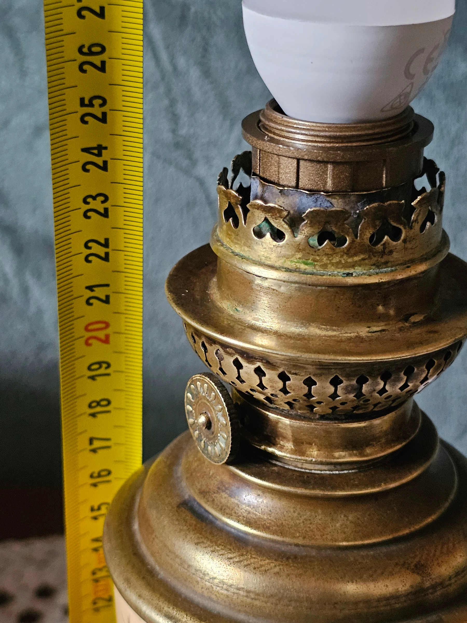Gien electrified oil lamp, iron base, "varied flowers" model – photo 11